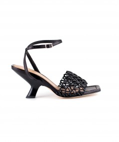 Sandalo in pelle nera