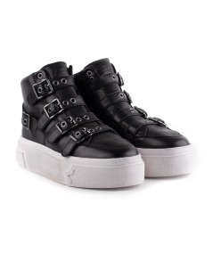 Sneakers in pelle nera