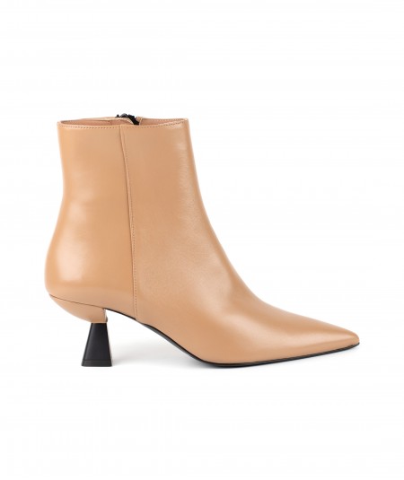 Stivaletto in pelle nude