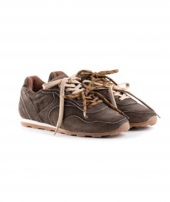 Sneaker in camoscio marrone