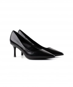 Décolleté in pelle nera