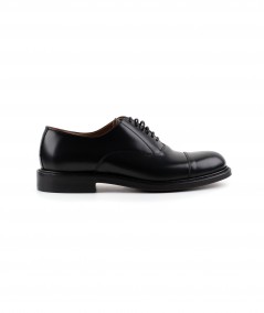 Stringata in pelle nera