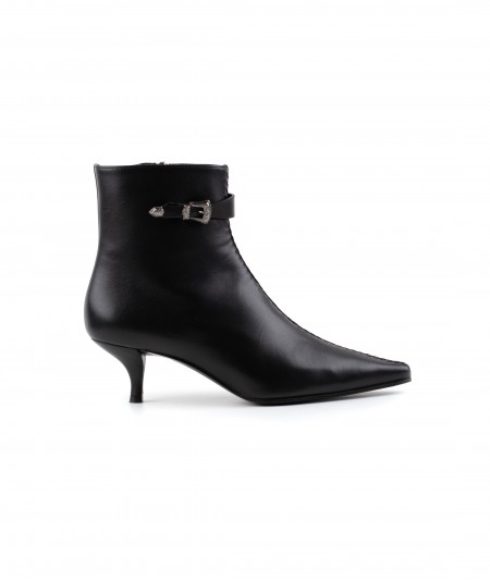 Stivaletto in pelle nera