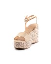 Sandalo in pelle beige con zeppa