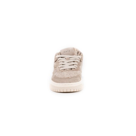 Sneakers D.A.T.E. Torneo in camoscio e teddy beige