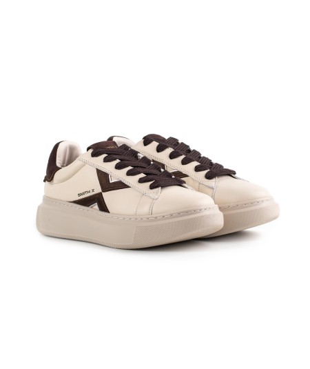 Sneaker Alexander Smith College Woman in pelle avorio con inserti testa di moro